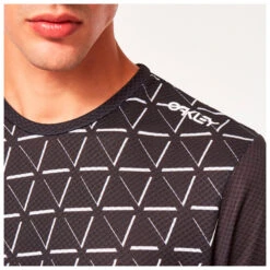 Oakley Flow S/S Jersey - Radtrikot -Trail Fit Store oakley flow s s jersey radtrikot detail 7