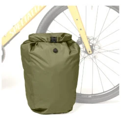 Cave Drybag 20L - Packsack -Trail Fit Store specialized fjaellraeven cave drybag 20l packsack 1