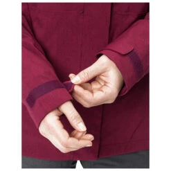 VAUDE Women's Yaras Warm Rain Jacket - Fahrradjacke -Trail Fit Store vaude womens yaras warm rain jacket fahrradjacke detail 5